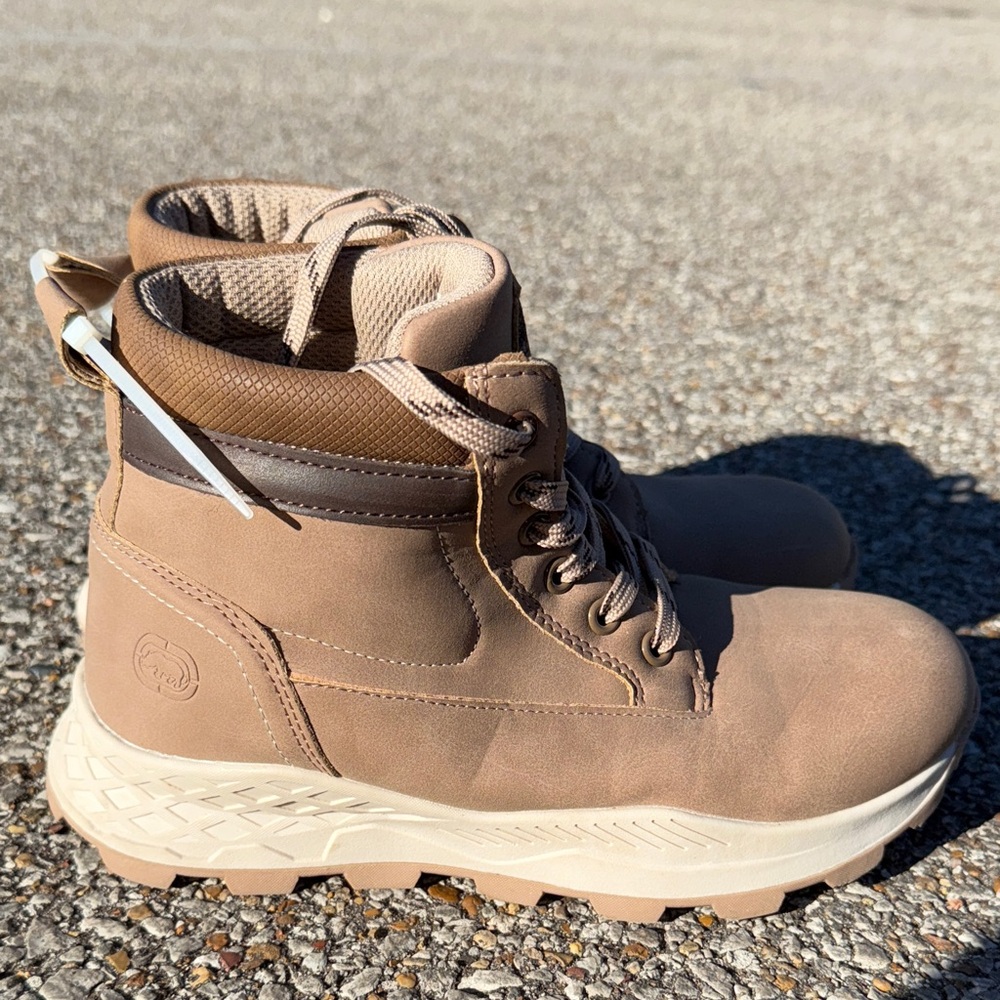 Ecko Unltd kids beige casual hiking boots